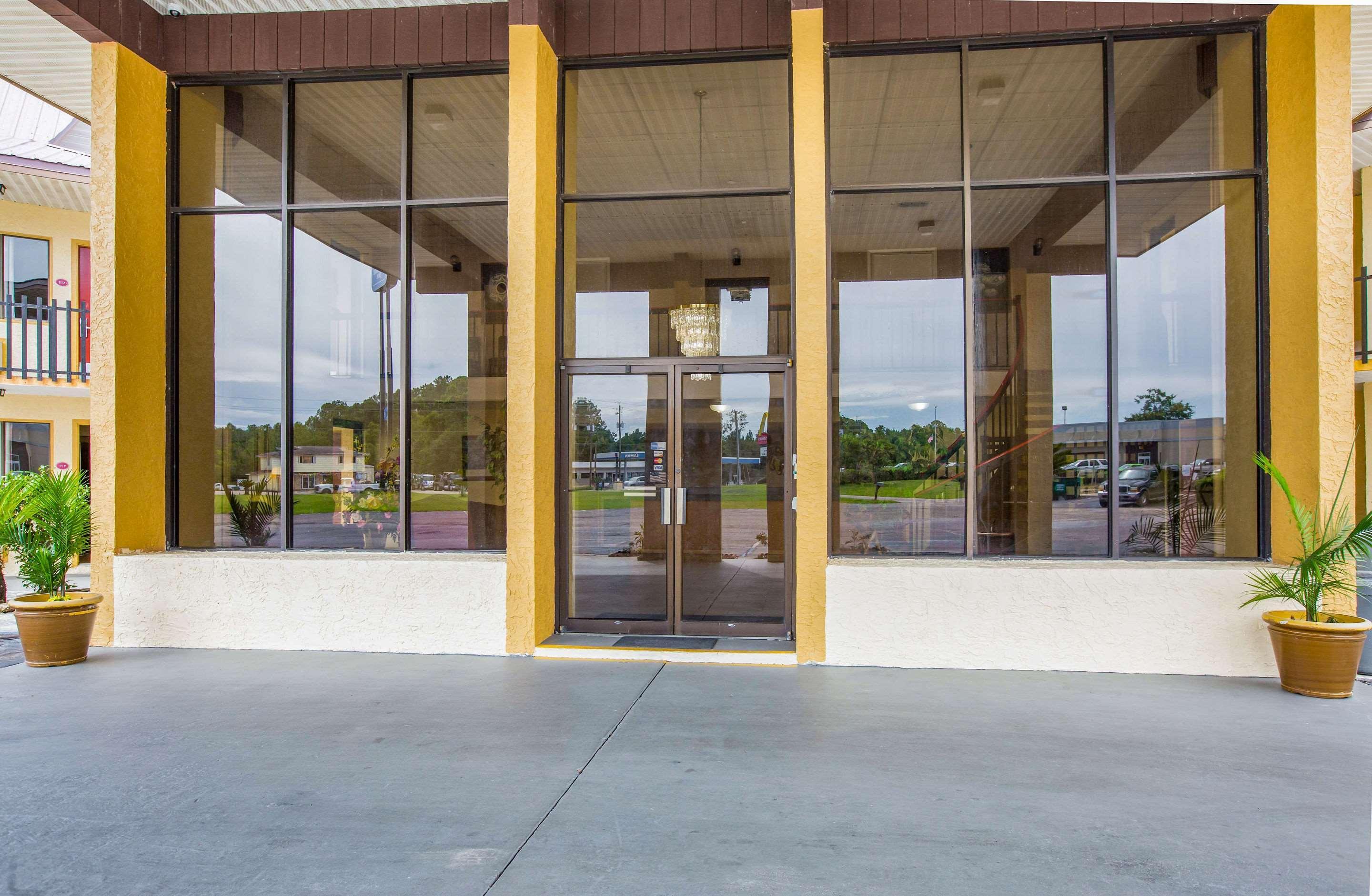 Bonifay 罗德威旅馆酒店 外观 照片