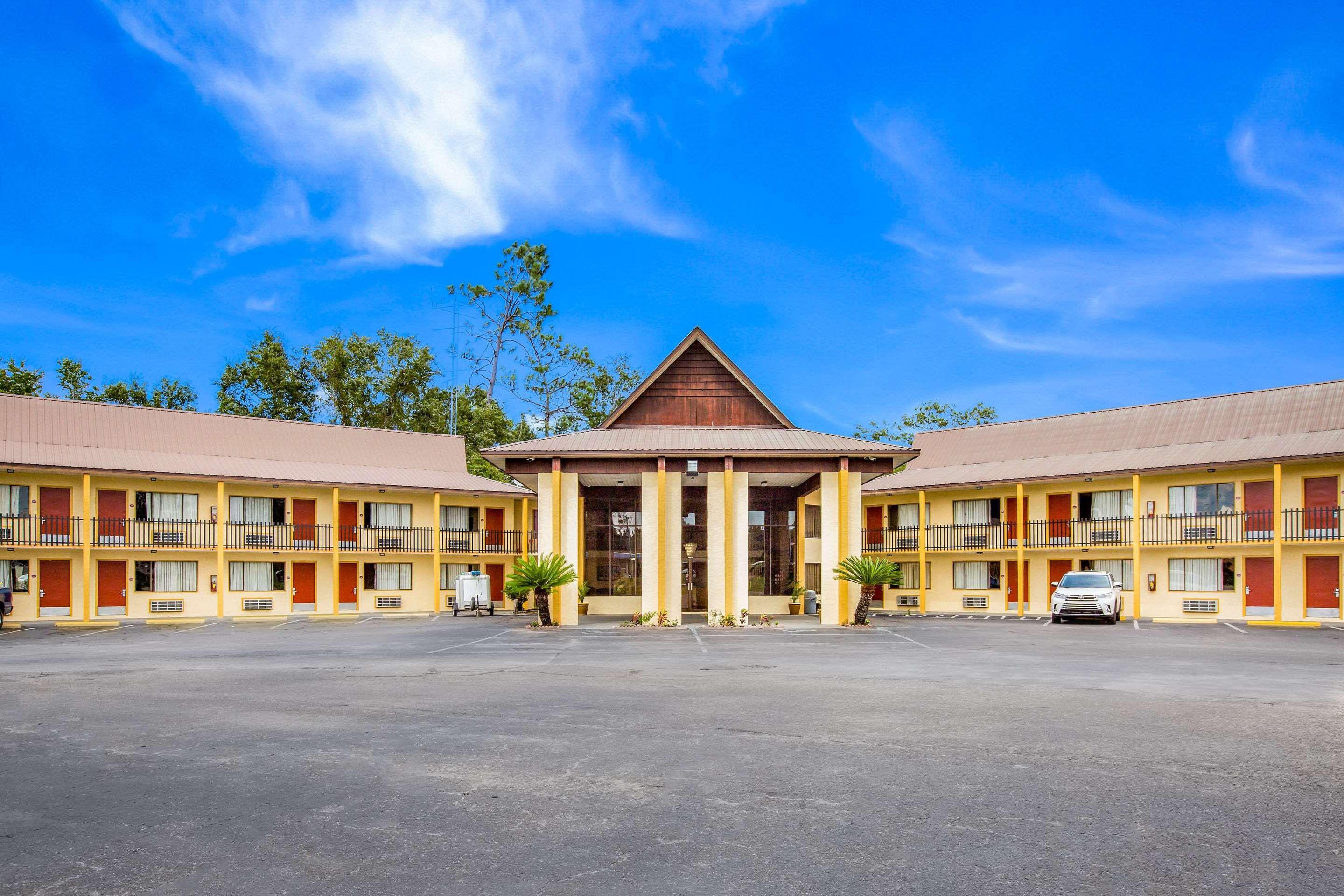 Bonifay 罗德威旅馆酒店 外观 照片